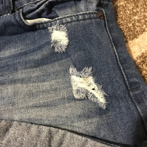 FOREVER 21 JEAN SHORTS SIZE 28 - Picture 2 of 5